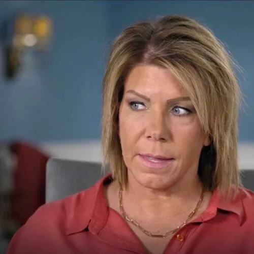 Here's your headline with an irresistible twist of intrigue and a dash of that Jimmy Kimmel flair:

"Kody's Krewe in Chaos: Meri Spills the Star-Studded, Robyn-Shaded Tea on Sister Wives' Grand Return"