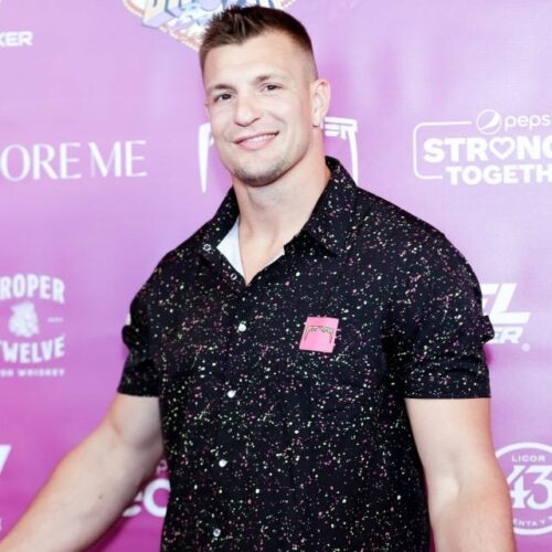 Aaron Hernandez Allegedly Went Full ‘Hands-On’ During Patriots Meetings—And Rob Gronkowski’s Reaction Will Make You Do a Double Take