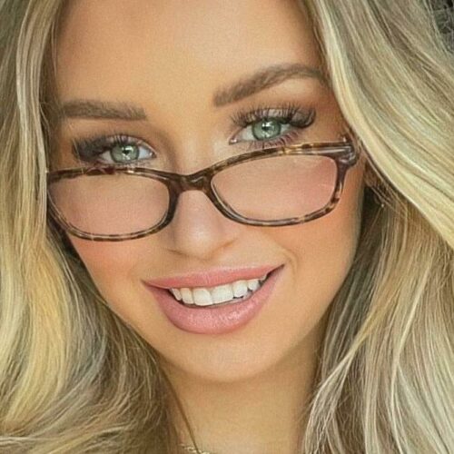 Hockey’s Ice Queen Melts the Internet with a Bikini Look So Perfect, Even the Zodiac Is Jealous