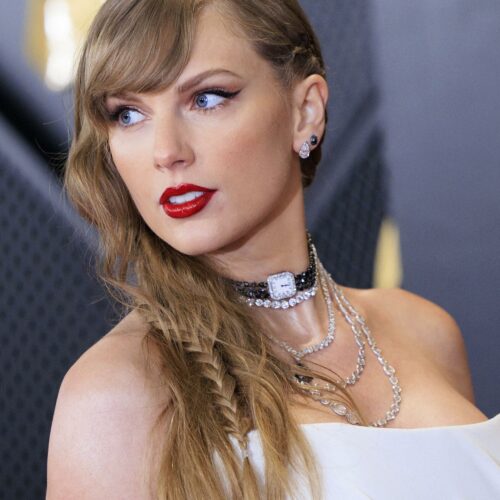 Taylor Swift's New Song Intro Has Fans Divided—Is It Nostalgic Gold or Peak MySpace Embarrassment?