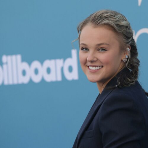 JoJo Siwa Drops a Bombshell: Was Her Lesbian Label a Forced Costume or Genuine Vibe?