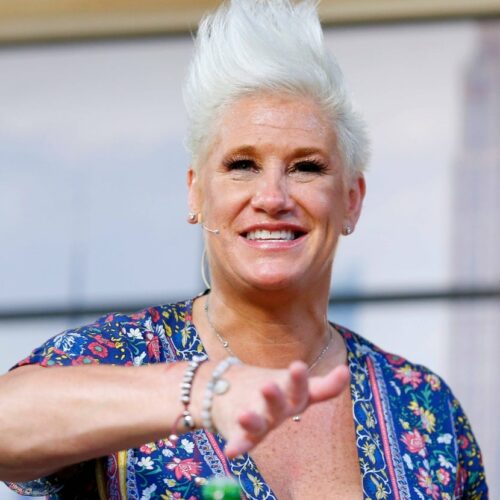 Shockwaves in the Kitchen: Food Network’s Fiery Anne Burrell Passes at 55 – What the Stars Say About Her Sudden Goodbye!
