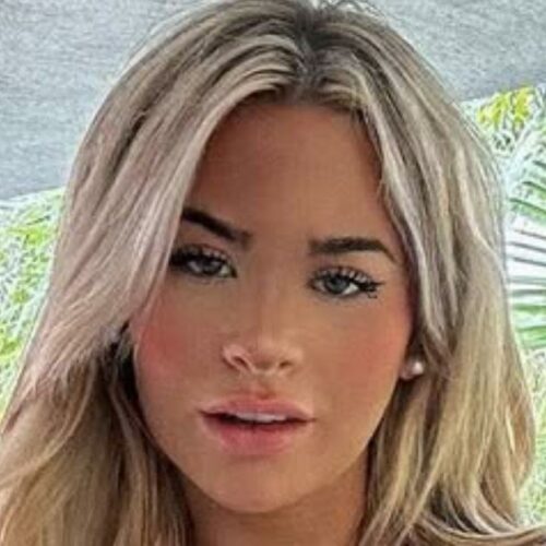 Emily Elizabeth Drops A Blue String Bikini Bombshell—Astrologers Say Your Zodiac Won’t Believe This Ultimate Fantasy Reveal!
