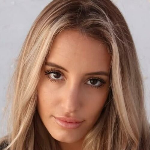 Hannah Kotick’s White Bikini Moment Has Us Wondering: Is This Beach Glow Powered by Sun, Sea, or Something Cosmic?