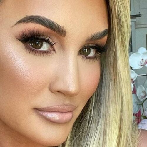 Jason Aldean’s Wife Drops Jaw-Dropping Bikini Bombshell — Is This the Hottest Look of the Summer or What?!