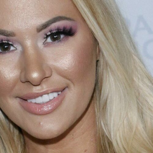 Kindly Myers Drops a Heavenly Bombshell in Miami—Is This Bikini Too Hot for Mortal Eyes?
