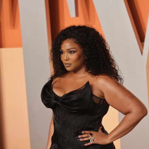 Lizzo Drops a Jaw-Dropping Video That Has Fans Questioning Everything—Is This the New Glow-Up or Just Cosmic Confusion?