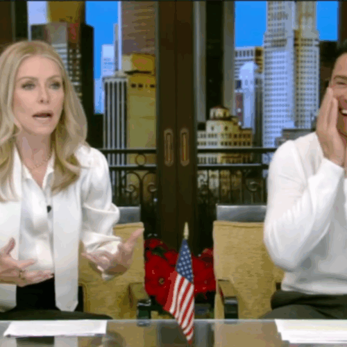 Mark Consuelos’ Hilarious Jab at Kelly Ripa’s ‘Mystery Measurement’ Has Fans in Cosmic Fits!