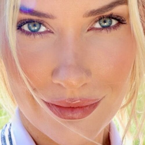 Paige Spiranac’s Bold Green Tee Escape: Why Golf Just Got a Whole Lot Hotter (And We Can’t Look Away!)