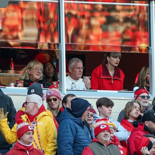 Taylor Swift's Family Storm Hits While Travis Kelce Secretly Aces the Ultimate Test — Astrology Reveals What's Next!