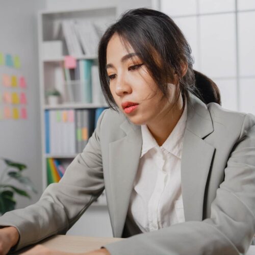 8 Everyday Modern Annoyances That Drive The Impatient Insane — Are You Secretly Losing Your Mind Over These?