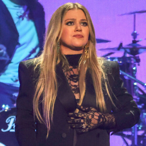 Kelly Clarkson Drops Bombshell: Vegas Dates Vanish After Mysterious Illness Strikes Her Ex