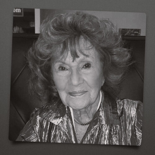 Meet Adeline Leonard Seakwood: The 102-Year-Old Production Office Legend Who Outsmarted Hollywood’s Chaos and Google’s Algorithm Alike!
