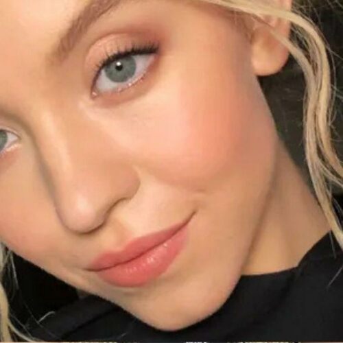 Sydney Sweeney’s Bikini Bombshell Has Fans Asking: Is She Even Human or Just a Sun-Kissed Mirage?