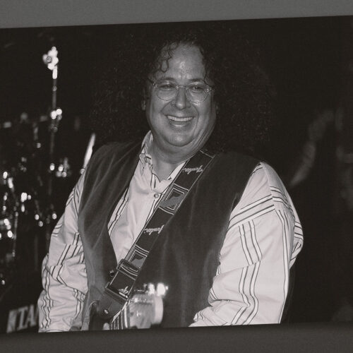 Turtles’ Frontman Mark Volman Has Left the Building—But Wait Till You Hear the Wild Ride He Took Getting There