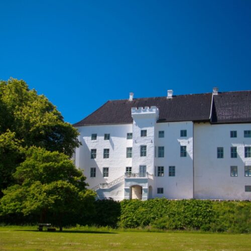 14 Terrifying Hotels Where You’ll Check In... But Your Anxiety Might Never Check Out