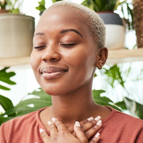 Unlock The Cosmic Cheat Codes: 4 Habits Manifestation Gurus Swear By To Snag Their Dream Life (And You’re Missing Out!)