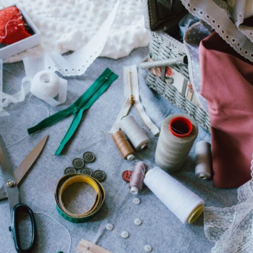 11 Whacky “Genius” Moves Creative Geniuses Swear By That Will Make Your Inner Average Joe Say, “Are You Serious?”