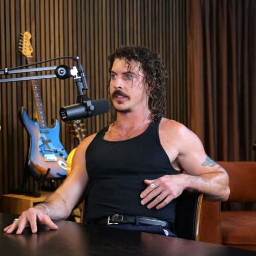 Keli Holiday Spills the Tea: How Abbie Chatfield’s Vibes Secretly Hijacked His Music—and Why Fans Are Freaking Out!