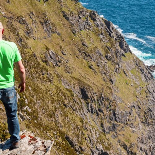 Why Confident People Freak You Out: 10 Sneaky Traits That Make Them Unstoppable (And Slightly Scary)