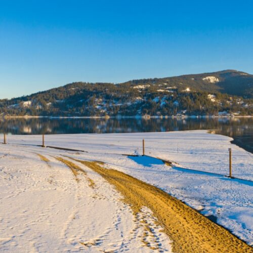 10 American Lakes So Deep, Even Scorpio Wouldn’t Dare Dive In — What’s Lurking Down There?