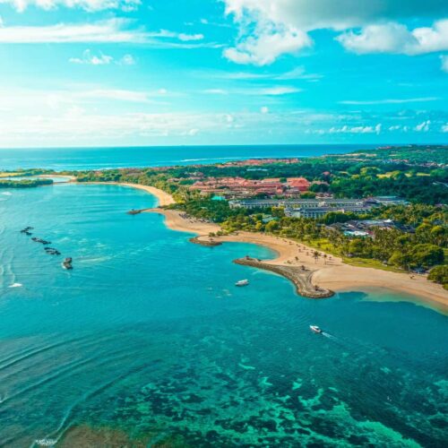 25 Beaches So Clear They’ll Make You Question If You’re Even On Earth—Astrology Says Swim Now!