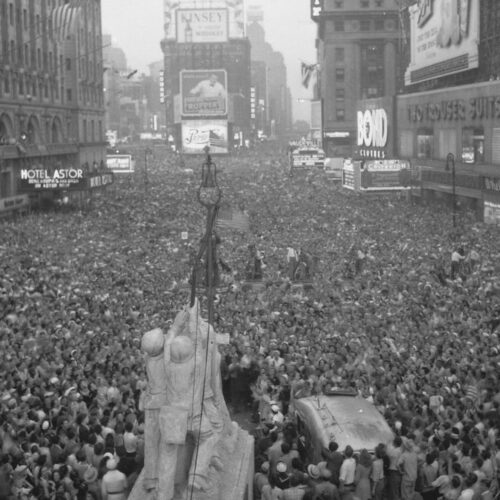 These 10 Images Will Hit You Right in the Feels — Guess Which One Even Made the Stars Cry?