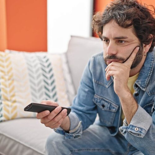 11 Secret Home Clues That Scream &ldquo;I&rsquo;m Breaking Inside&rdquo; &mdash; And No, It&rsquo;s Not Just Bad Feng Shui