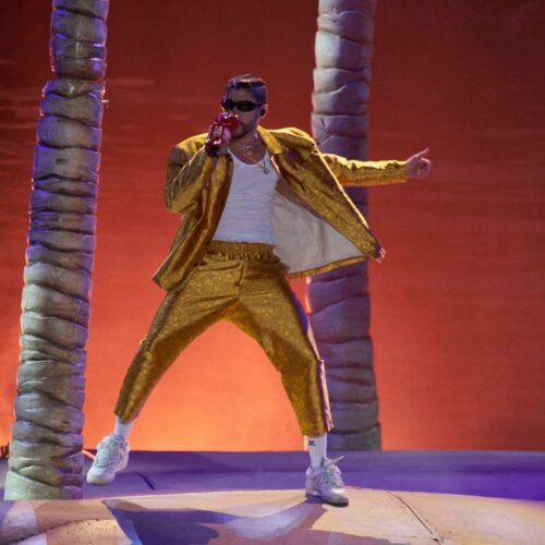 Bad Bunny&rsquo;s Super Bowl Halftime Demand Has Fans Asking: Is This Genius or Just Plain Ridiculous?
