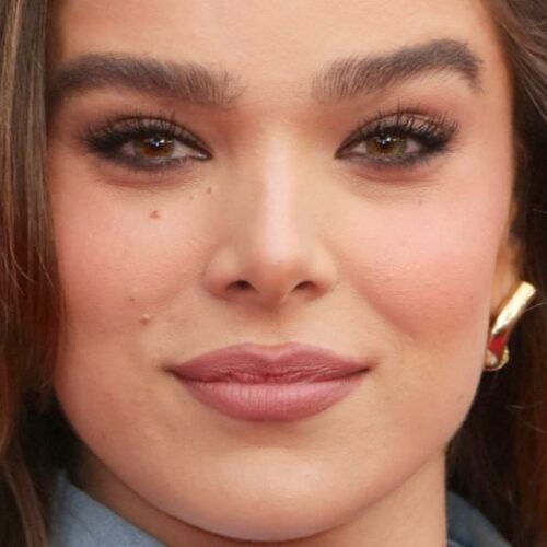 Hailee Steinfeld&rsquo;s String Bikini Moment Has Neptune Jealous&mdash;Find Out Why the Stars Are All Over This &lsquo;10/10&rsquo; Body Reveal!