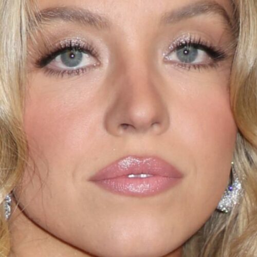 Sydney Sweeney&rsquo;s Braless Dress Disaster: What the Stars Say About Her &lsquo;Too Low&rsquo; Reveal!