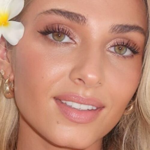 Alexa Adams’ Bikini Blunder Has the Internet Wondering: Is She Lost or Just Flirting with Disaster?