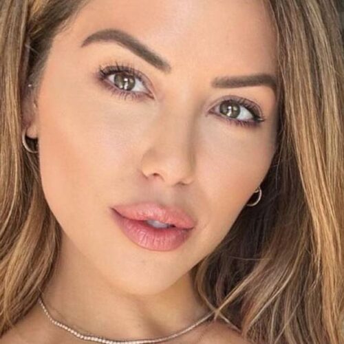 Brittney Palmer&rsquo;s Braless Tomato Tease: Is the Sun Cooking More Than Just Her Skin?