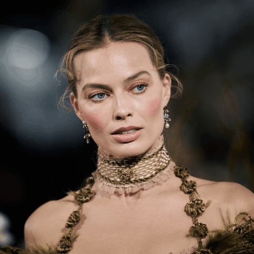 Margot Robbie&rsquo;s Shocking &ldquo;F*** You&rdquo; Moment Over a Book Gift Leaves Co-Star Speechless&mdash;What Really Went Down?