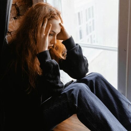 "12 Toxic Traits Women Have That Make Even the Hottest Guys Hit the Road—Are You Guilty?"