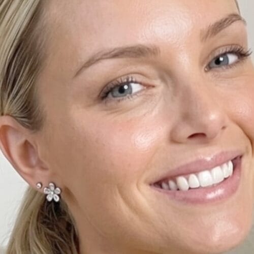 "Deanna Ritter's Sizzling Hot Tub Moment: Is Coca-Cola the Secret Ingredient to Her Irresistible Bikini Bod?"