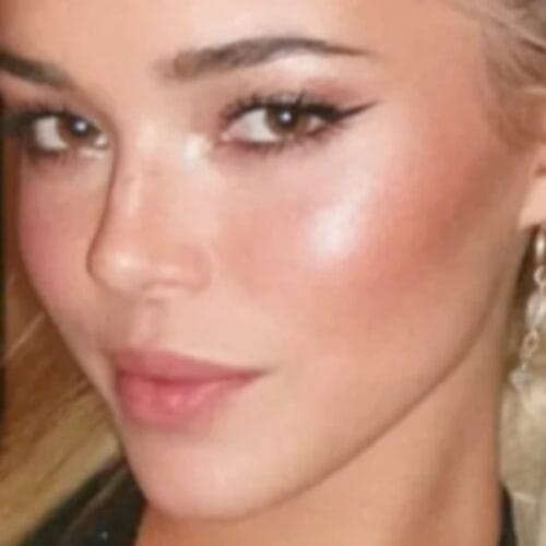 "Gymnast Olivia Dunne’s Bikini Stretch Sparks Debate: Is It Gymnastics or Just Good Morning Magic?"