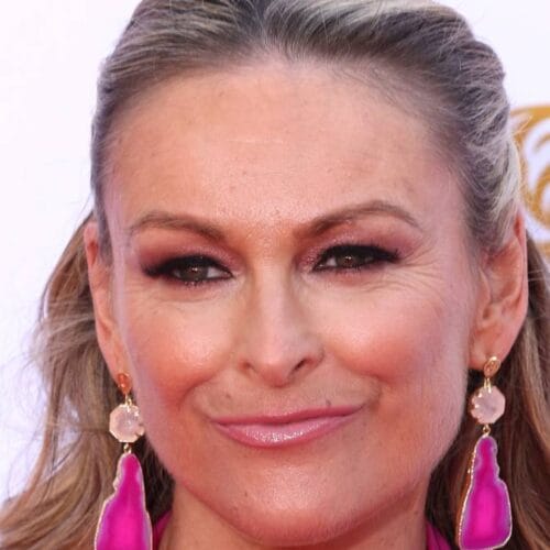 "Is Your Gut in Danger? Doctor Reveals a Bowel Cancer Symptom That Might Just Slip Right Through Your Fingers—Plus, Mel Schilling's Shocking 54-Year Twist!"