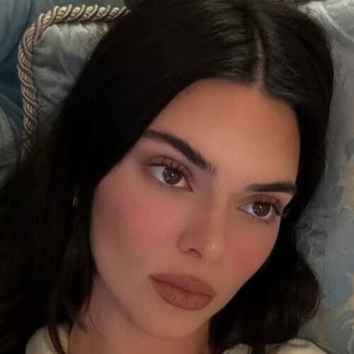 "Kendall Jenner's String Bikini Sparks Debate: Is the 'Thigh Gap' Back in Vogue or Just a Fashion Faux Pas?"