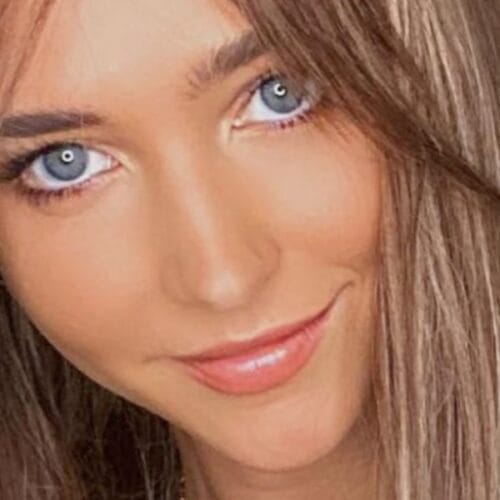 "Rachel Cook's G-String Bikini Bombshell: Is She Channeling Venus or Just Making Waves?"