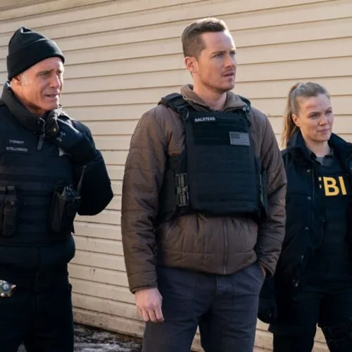 "Secrets, Shadows, and Second Chances: Voight's Dark Past Collides with Upstead's Unwritten Future in Chicago PD's Gripping Crossover Finale!"