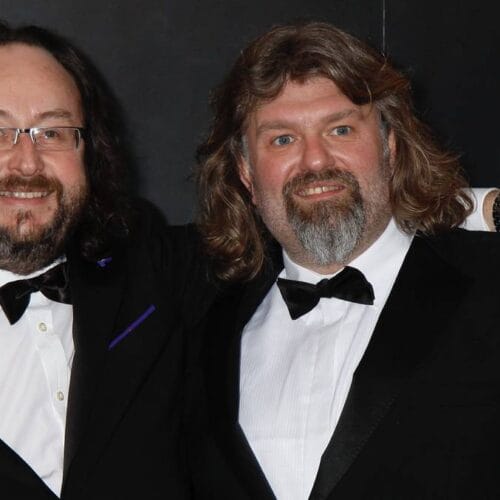 "Si King Opens Up About a Hauntingly Hilarious Reunion on TV That Will Leave You Wondering: Is It the Hair or the Heart That’s Missing?"