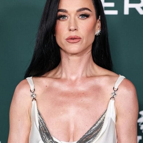 "Did Katy Perry Cross the Line? Unearthed Footage of &lsquo;Groping&rsquo; Justin Bieber Sparks Outrage and Shock!"