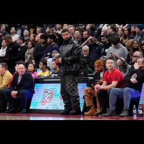 "Drake Unleashes Kendrick Lamar Disses: Is He Mastering the Art of 'Not Like Us' or Just Playing the Provocation Game?"