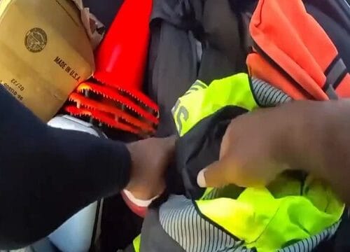 "From Sidewalks to Sneakerheads: How One Cop's Generosity Turned a Homeless Man's Fate Around!"