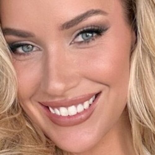 "Paige Spiranac Sparks Controversy: Are Her Stunning Bikini Curves Too Good to Be True?"