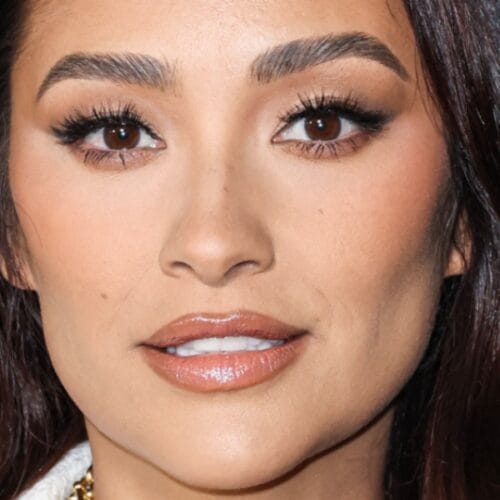 "Shay Mitchell&rsquo;s Jaw-Dropping Baywatch Look: Is Her Swimsuit on the Verge of a Dramatic Exit?"