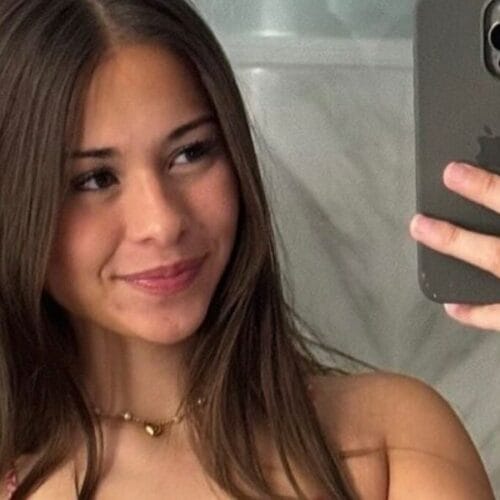 "Sophie Rain Sets Social Media Ablaze with Sizzling ‘Kiss Or Diss’ Lingerie Snap – Is This the Boldest Move of the Year?"