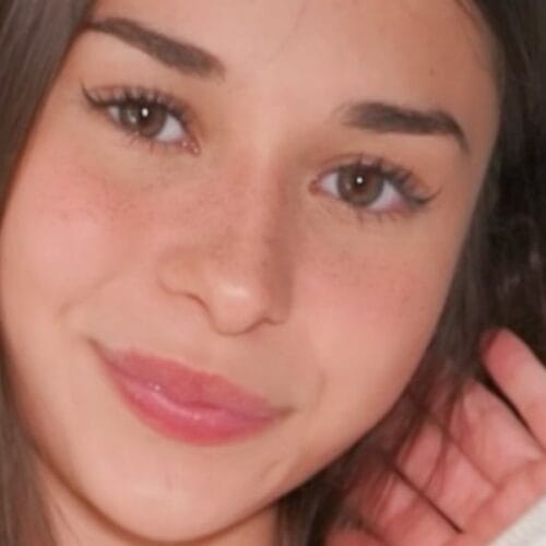 "Sophie Rain Strips Down to a Bikini and Confesses: Is Her Heart Still Up for Grabs or Playing Hard to Get?"