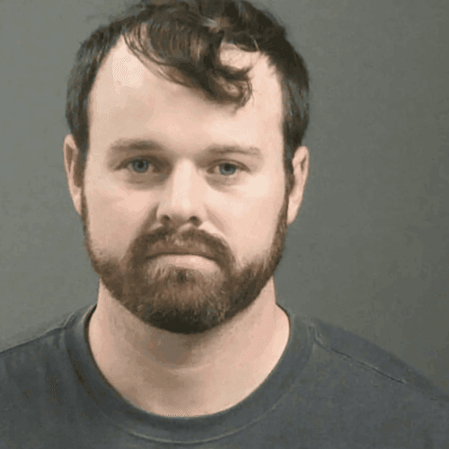"Behind Bars or Baby Daddy? Joseph Duggar Battles Legal Storm While Pleading for Family Time!"